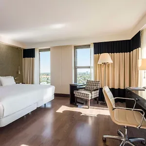 4* فندق إن إتش دين هاخ